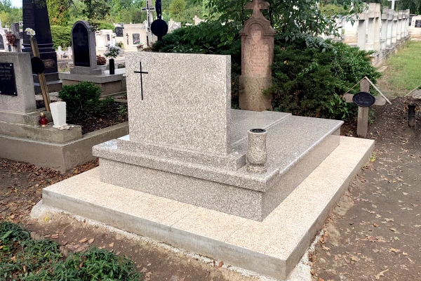 Gránit síremlék készítés és helyszíni telepítés