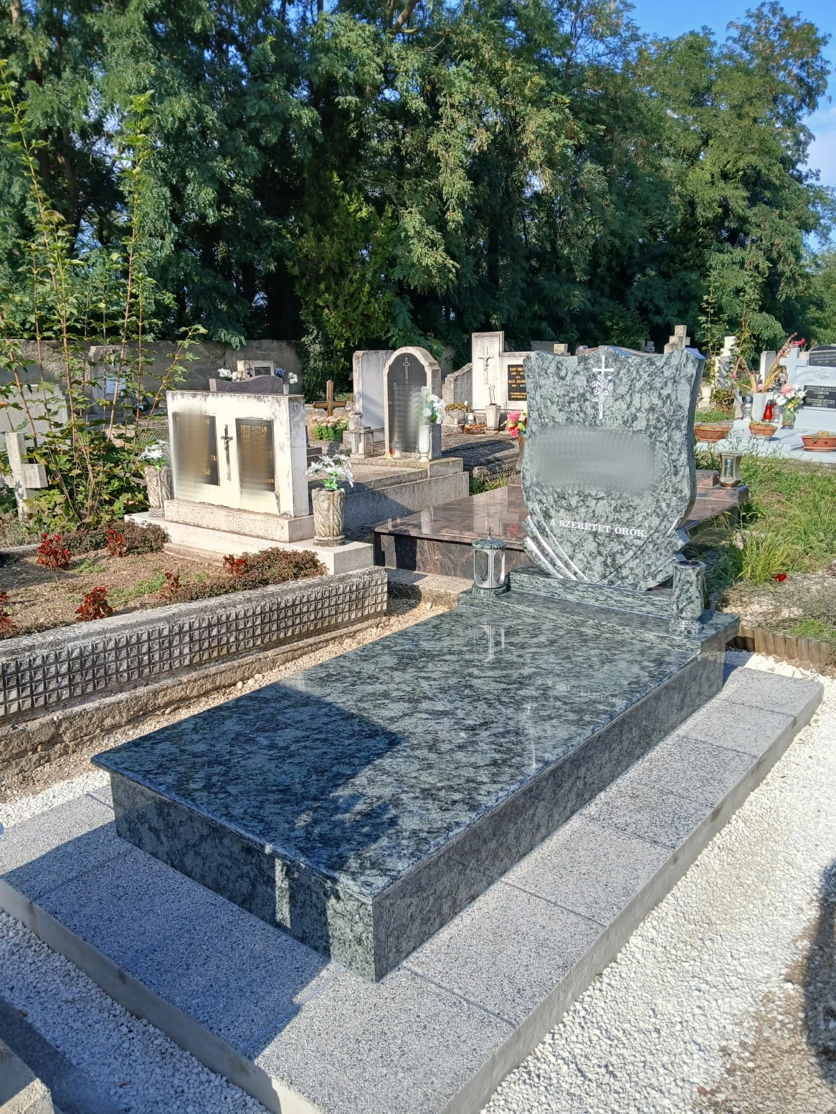 Gránit sírkő és síremlék bemutató